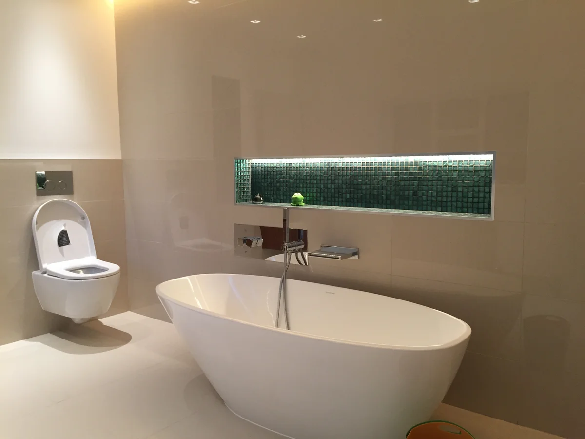 Bathroom 33